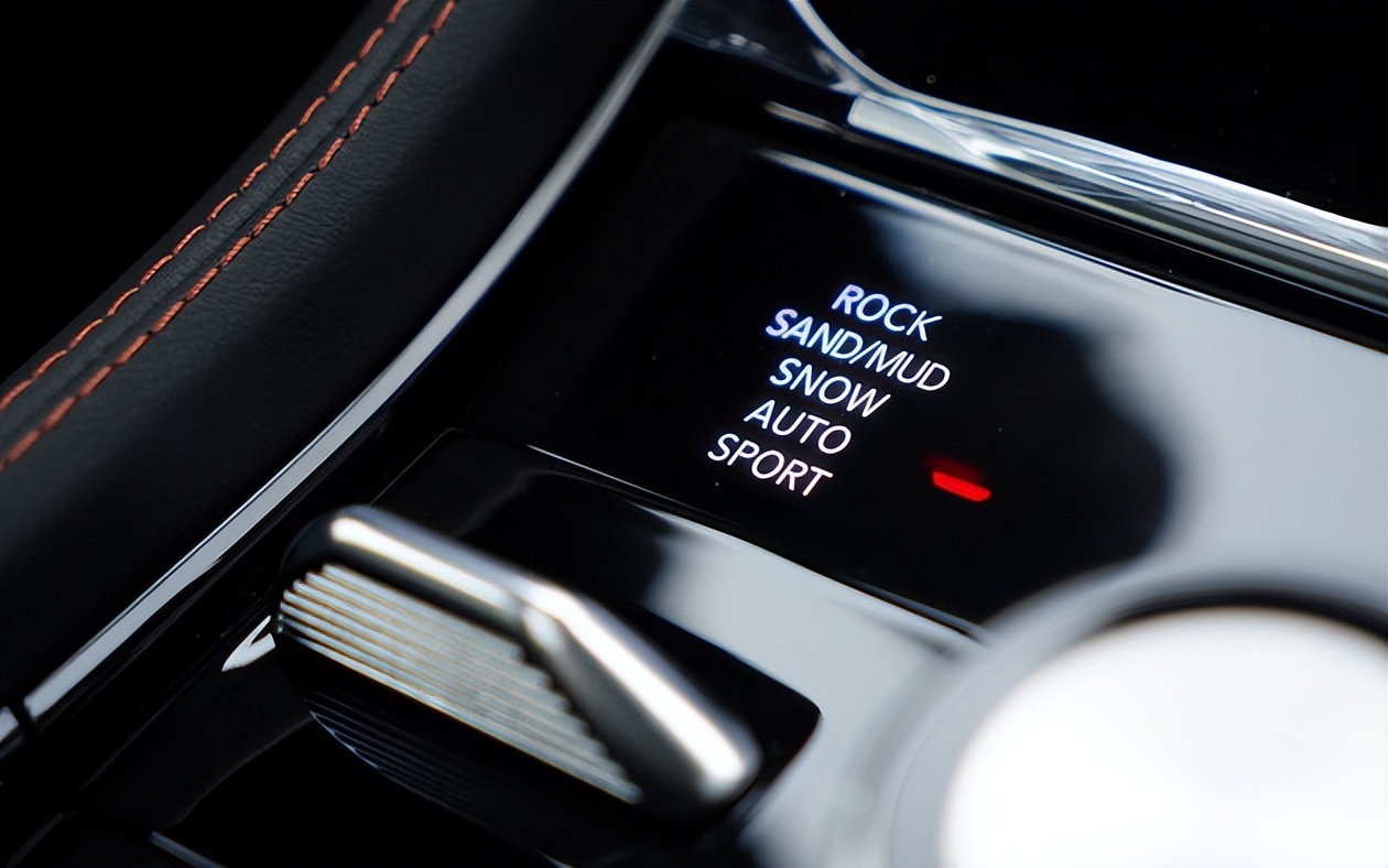 jeep大切诺基4xe落地价西安,全新jeep大切诺基柴油