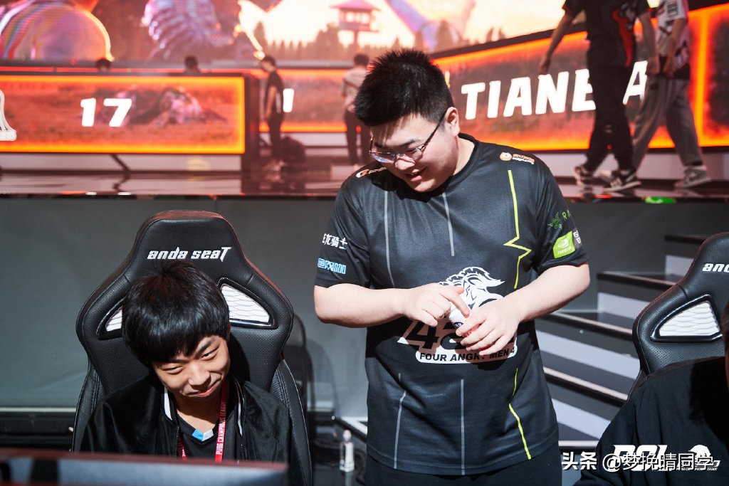 4AM韦神直播谈及孤存，XDD：存宝被骗歪头了，估计连微信都注销了