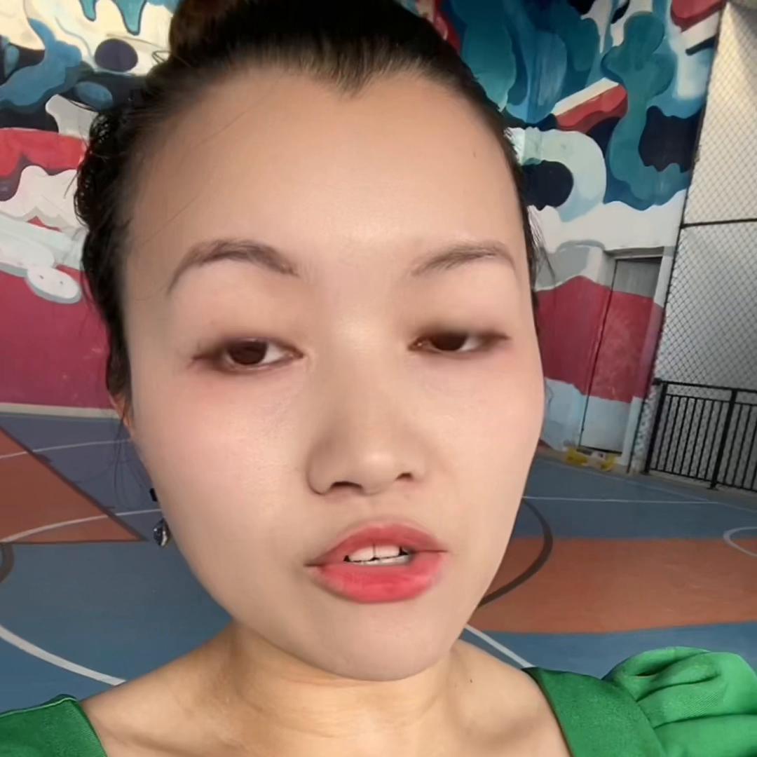 孩子在学校被人打了应该还手吗,孩子在学校被人打了还要还手吗