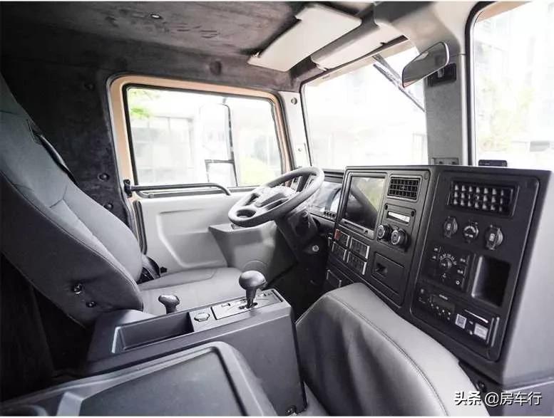 解放4x4四驱越野房车,新款解放四驱房车底盘