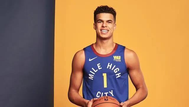 威金斯穆雷利拉德,威金斯顶薪续约