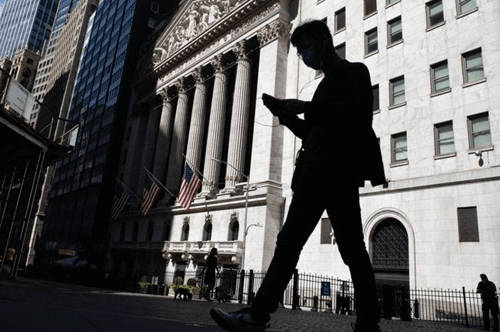 美国债务达到100万亿美元会怎么样,美国债务突破24万亿美元会破产吗