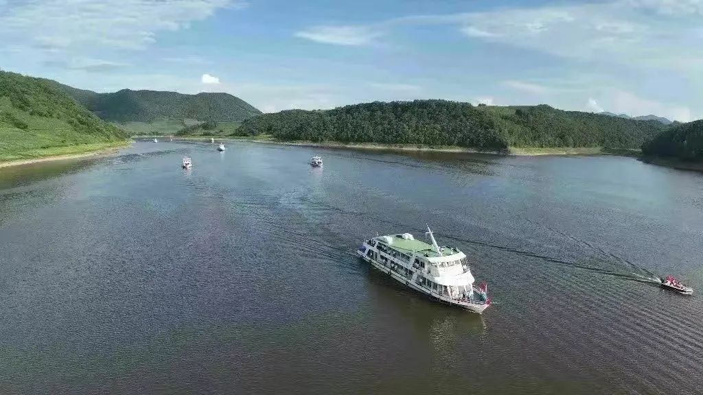 白山市出发五一2-3天短途旅游推荐,冬季白山周边一日游景点大全