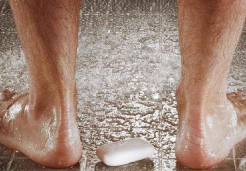 夫妻完事后，可以用纸巾擦擦吗？医生提醒：这种做法可使不得