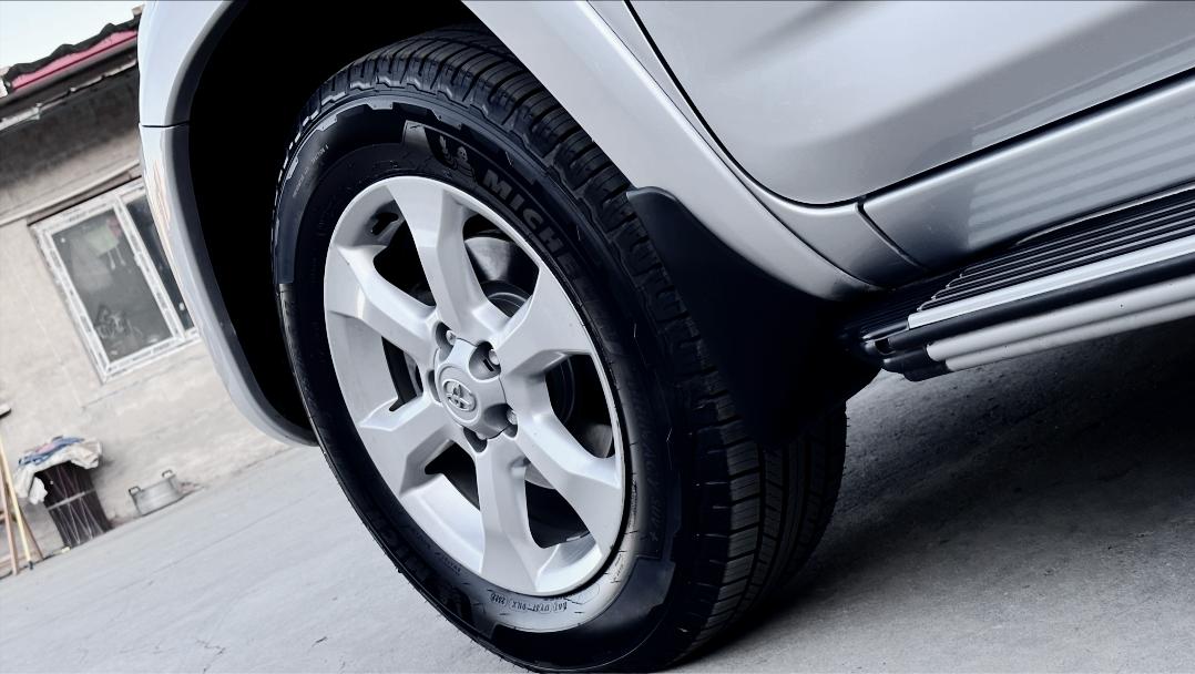 老rav4车翻新改造全过程,老款rav4比新款好太多