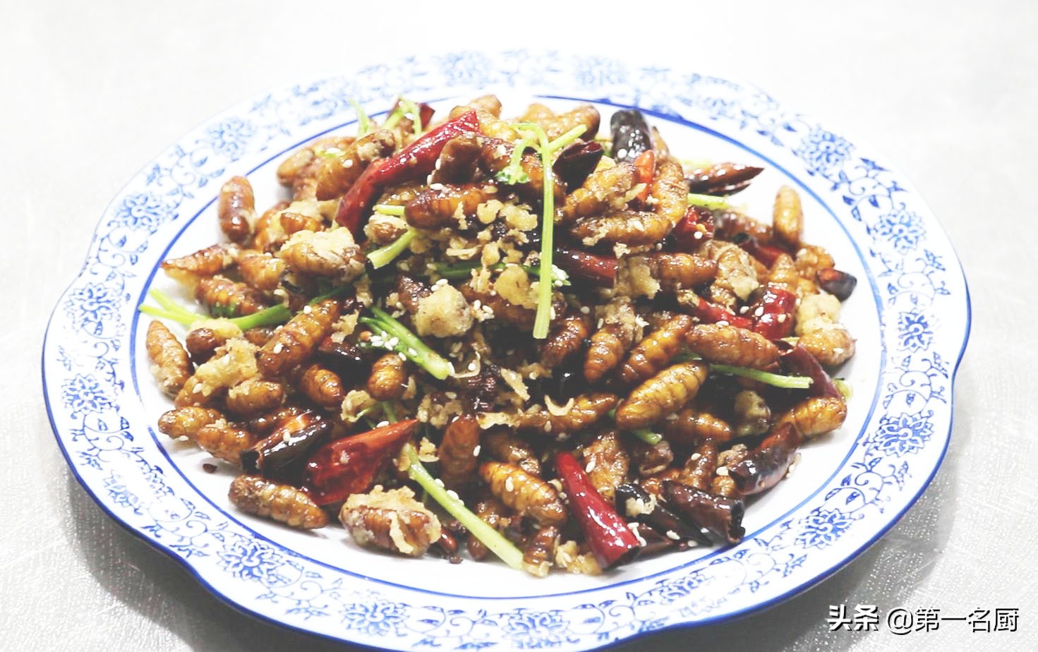 男人在生活中吃什么会更健康,建议男人别太节俭多吃这5种食物