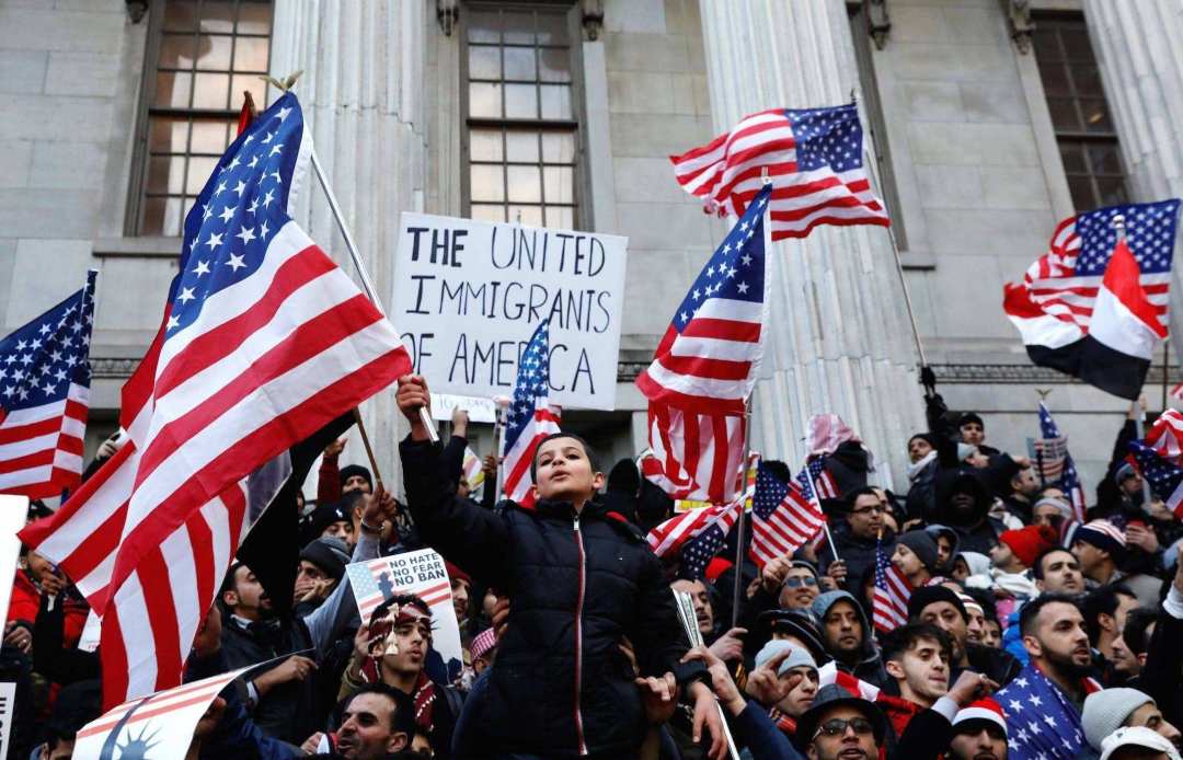 美国军队内部矛盾愈演愈烈,局势动荡各国爆发战争