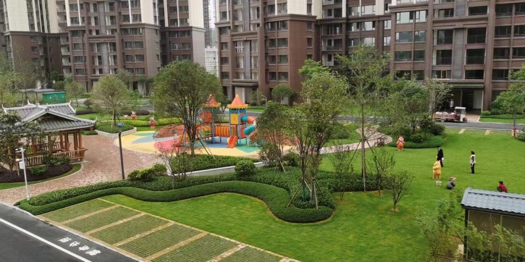 给女儿带了8年的孩子,养育孩子18年被女儿拉黑