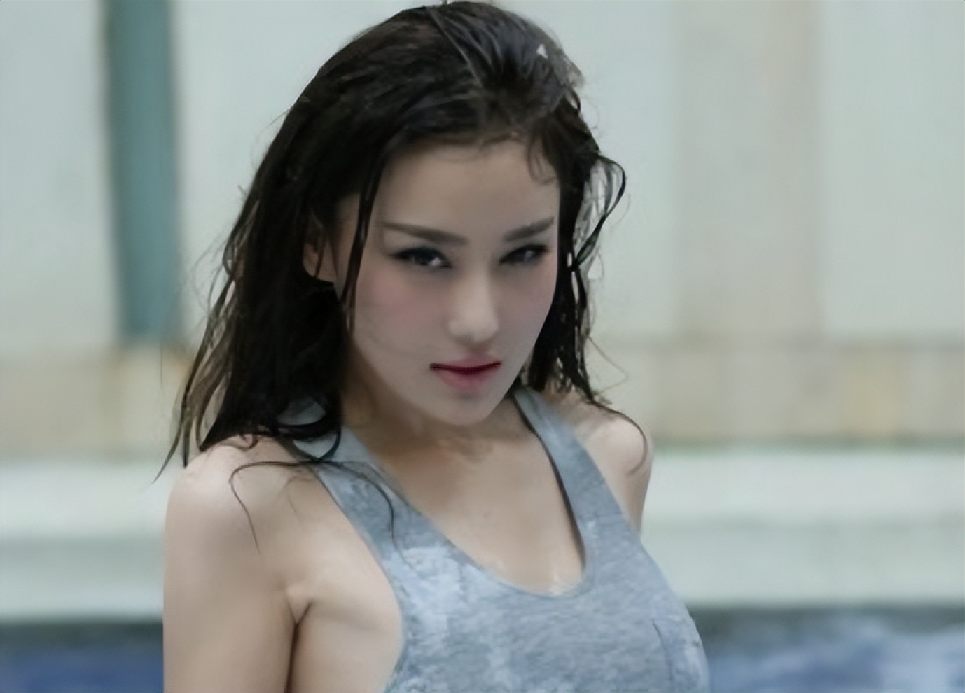 张馨予一手烂牌打出王炸的水平,张馨予一手烂牌打王炸