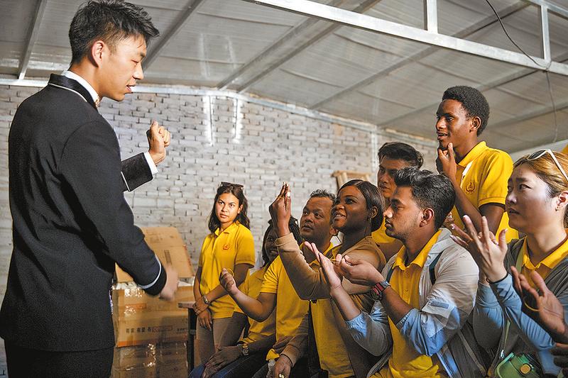 向世界介绍中国故事,向世界讲好中国故事英语演讲