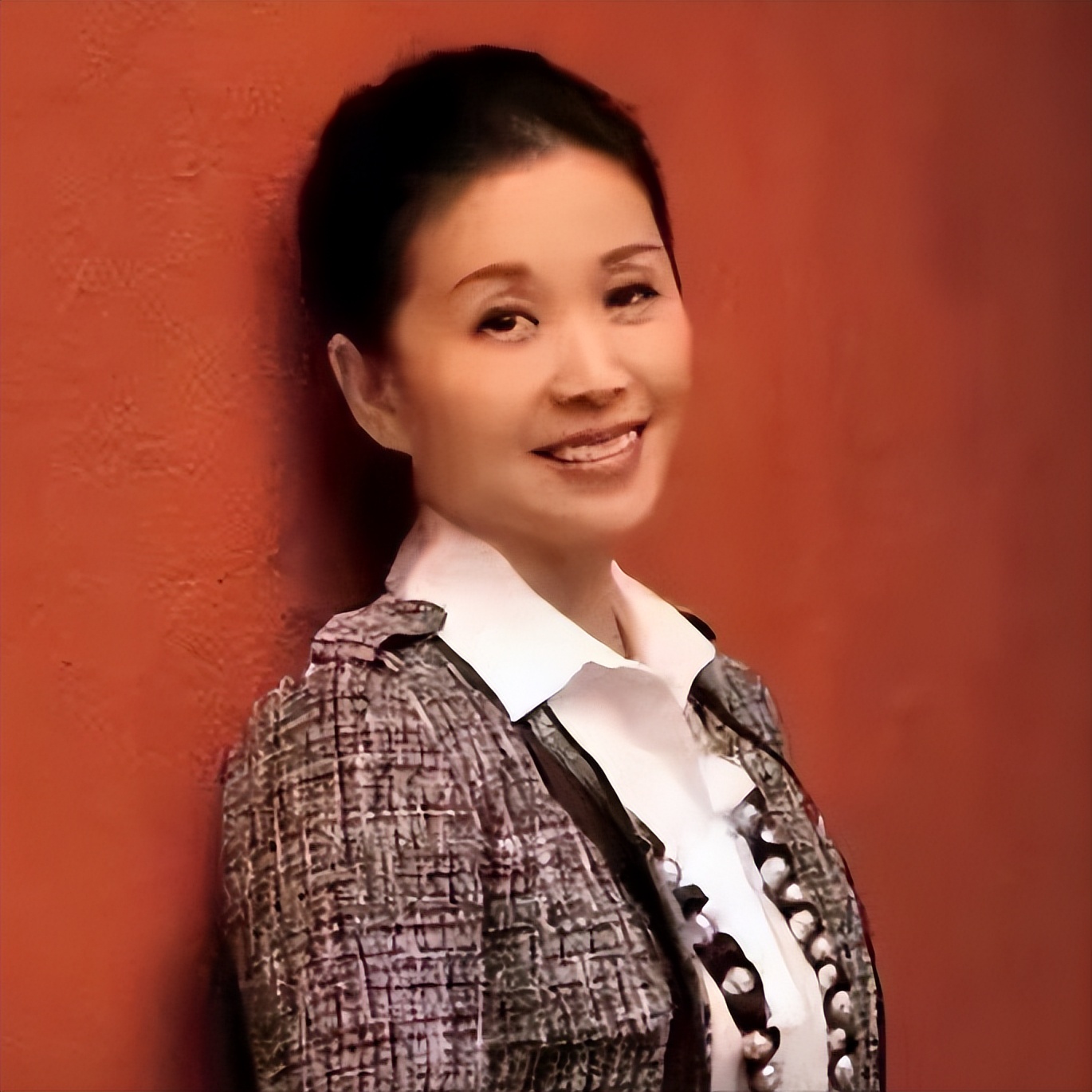 “非诚勿扰”黄菡：嫁初恋同学，恩爱31年无绯闻，女儿比她还漂亮