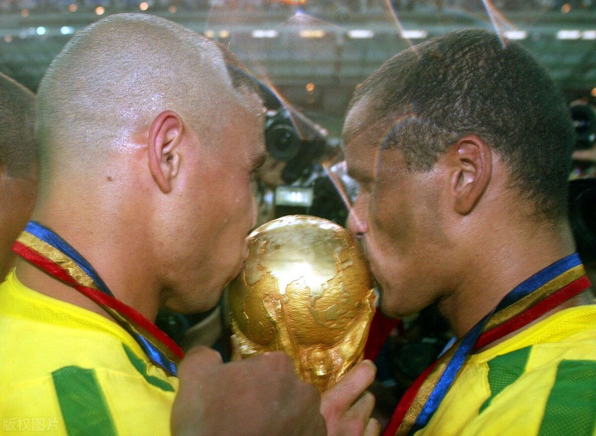 齐达内罗纳尔多克洛泽,齐达内罗纳尔多谁强