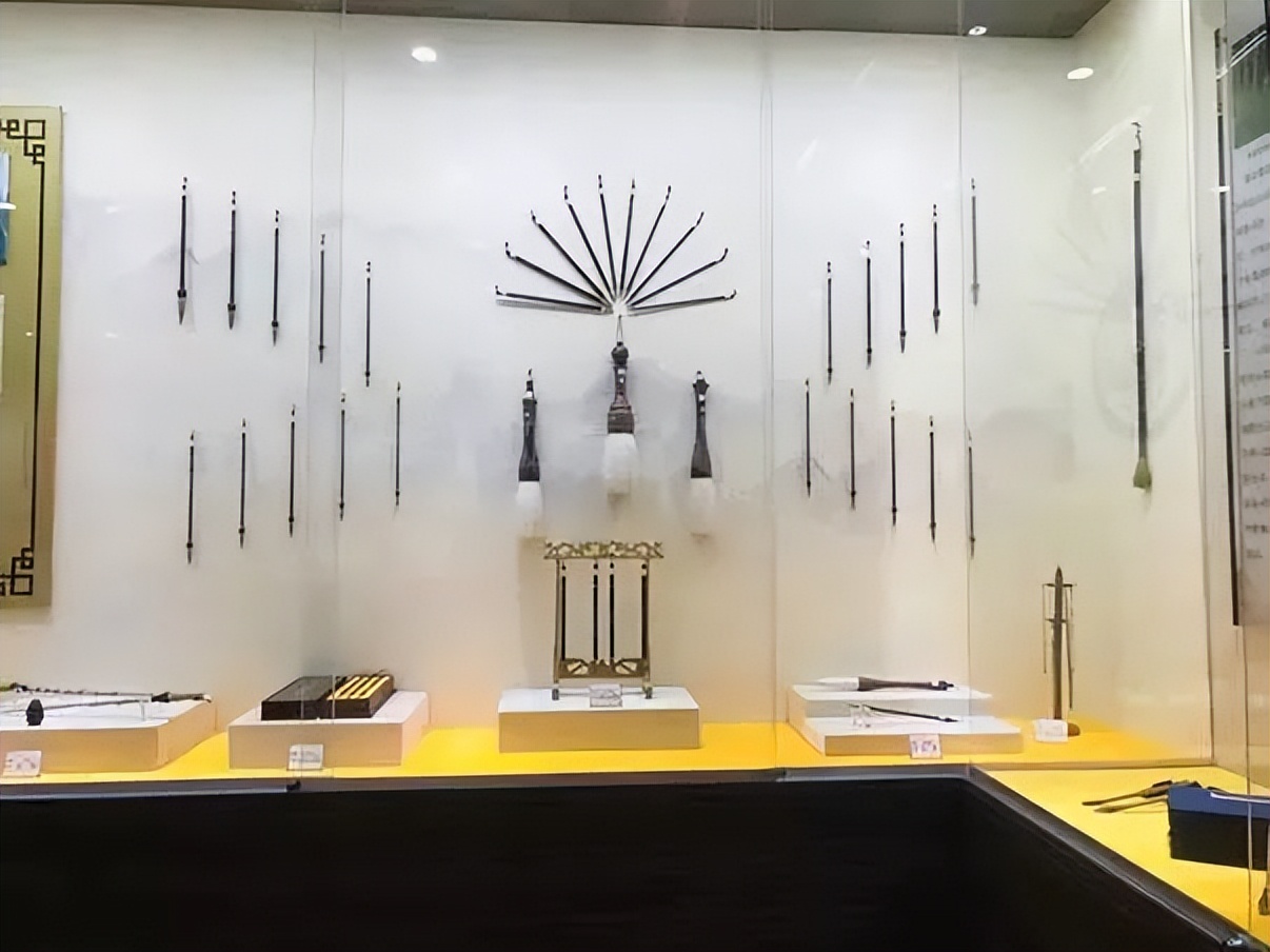 文房四宝笔墨纸砚用行书怎么写,文房四宝笔墨纸砚日积月累意思