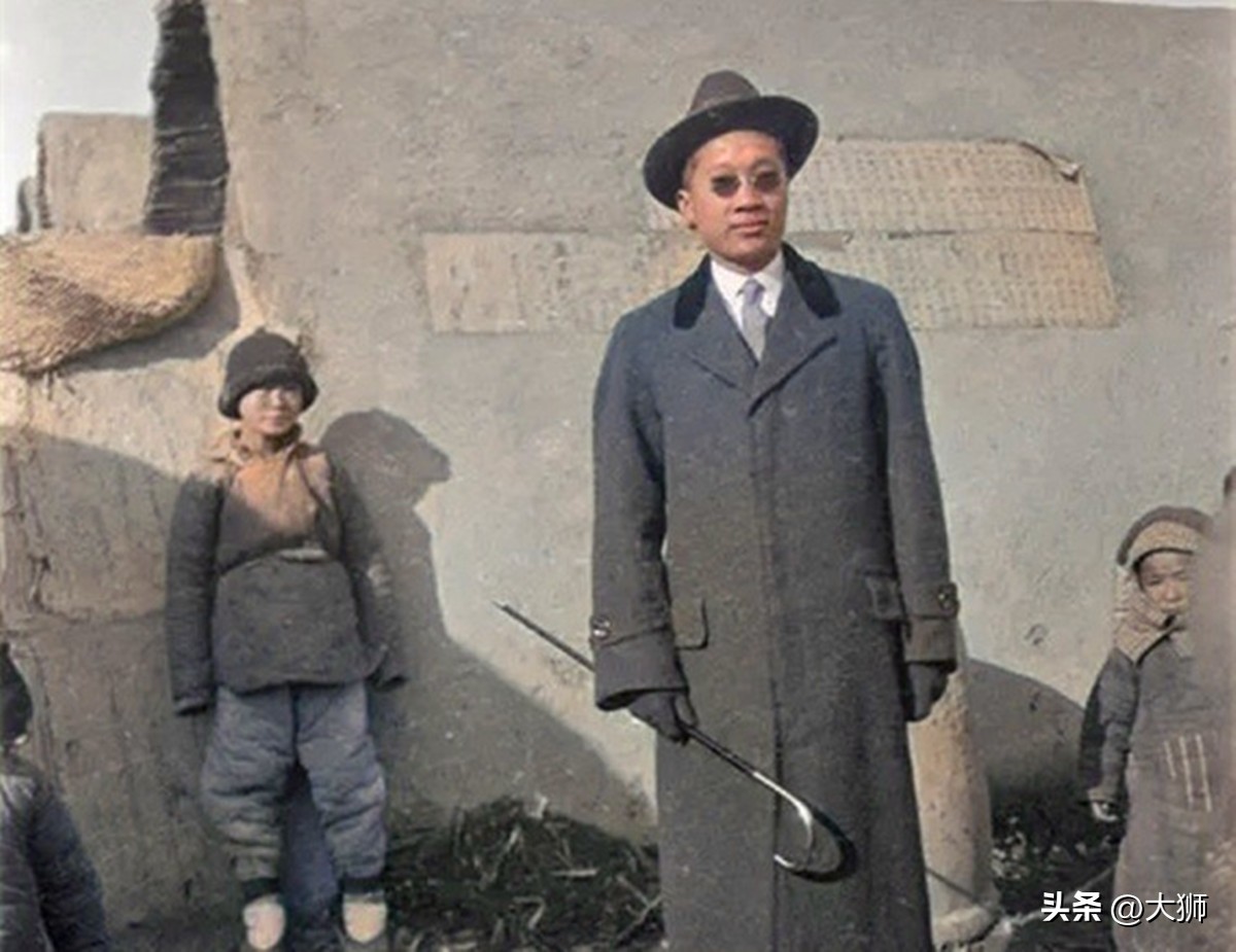 民国时候一富少，不惜重金买一块木头当老婆，缘何有此癖好？