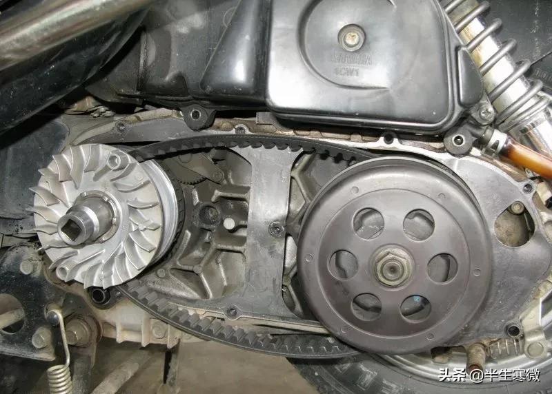 雅马哈凌鹰125多少公里才会烧机油,雅马哈凌鹰125踏板油耗高怎么办