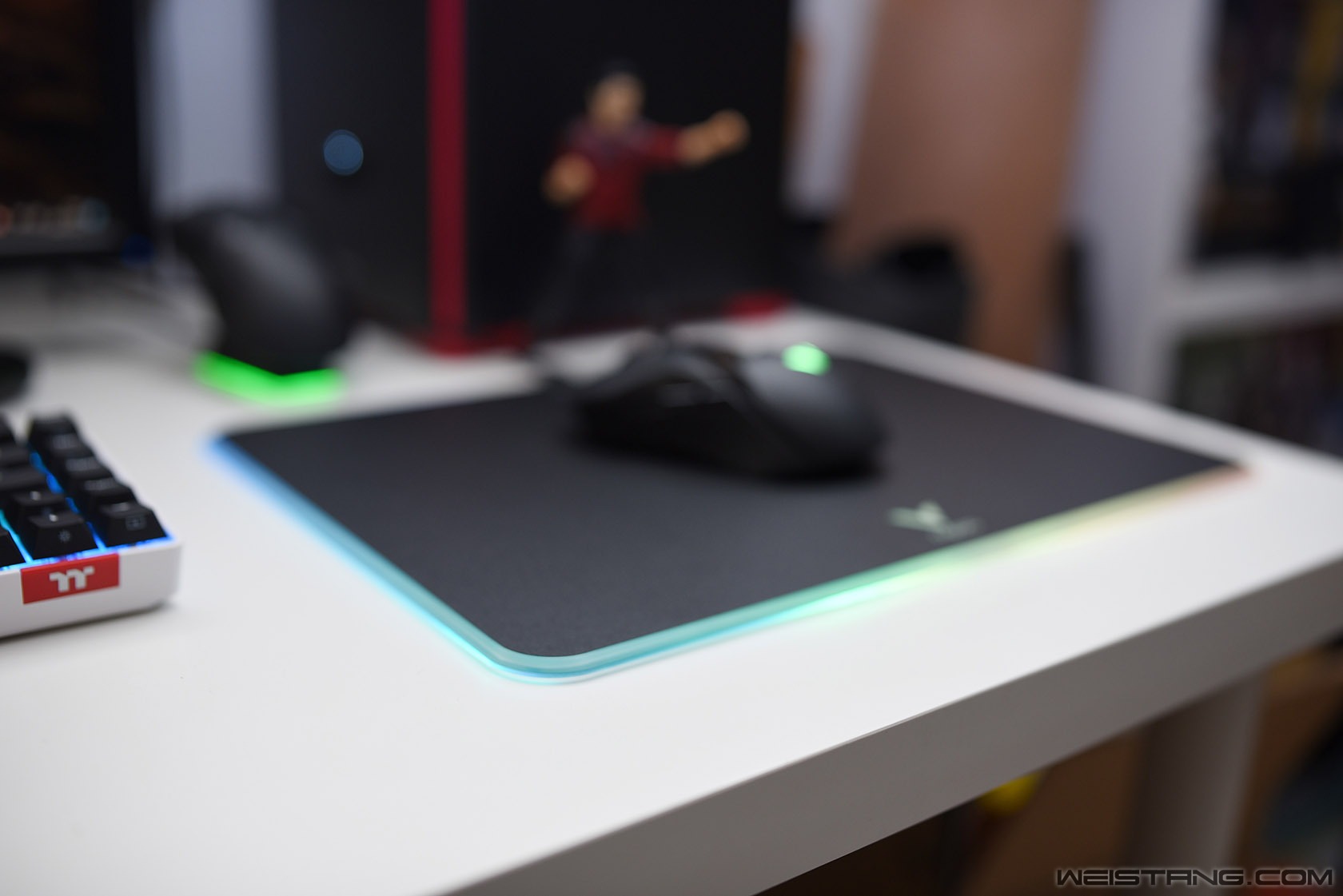 雷柏v10rgb鼠标垫打游戏,雷柏鼠标垫V10RGB