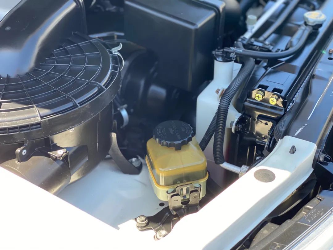 陆巡lc100中控台翻新视频,陆巡lc100内饰翻新