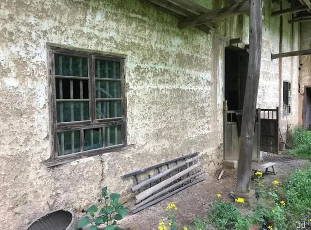 土炕土房子图片,土炕土墙