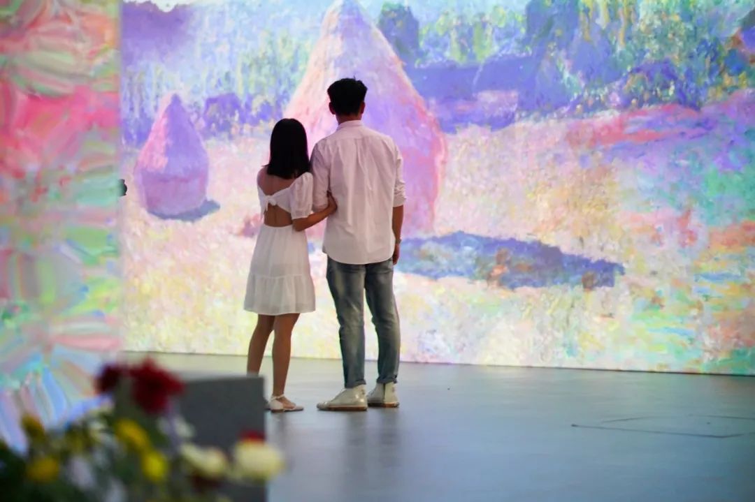 在千平沉浸空间漫步莫奈百年画境,莫奈场景画作