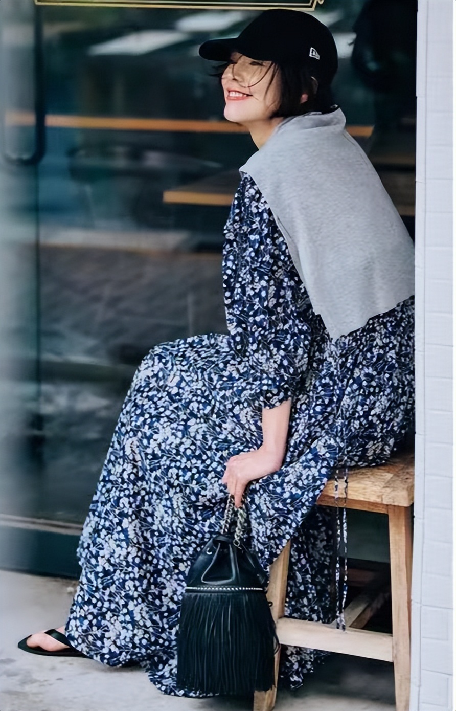 又美又飒黑色系甜酷辣妹穿搭,全黑look怎么搭配才又飒又美组图