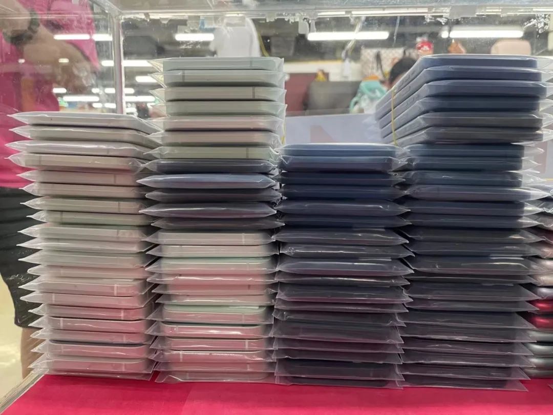 华强北海量二手手机,华强北一堆堆的手机