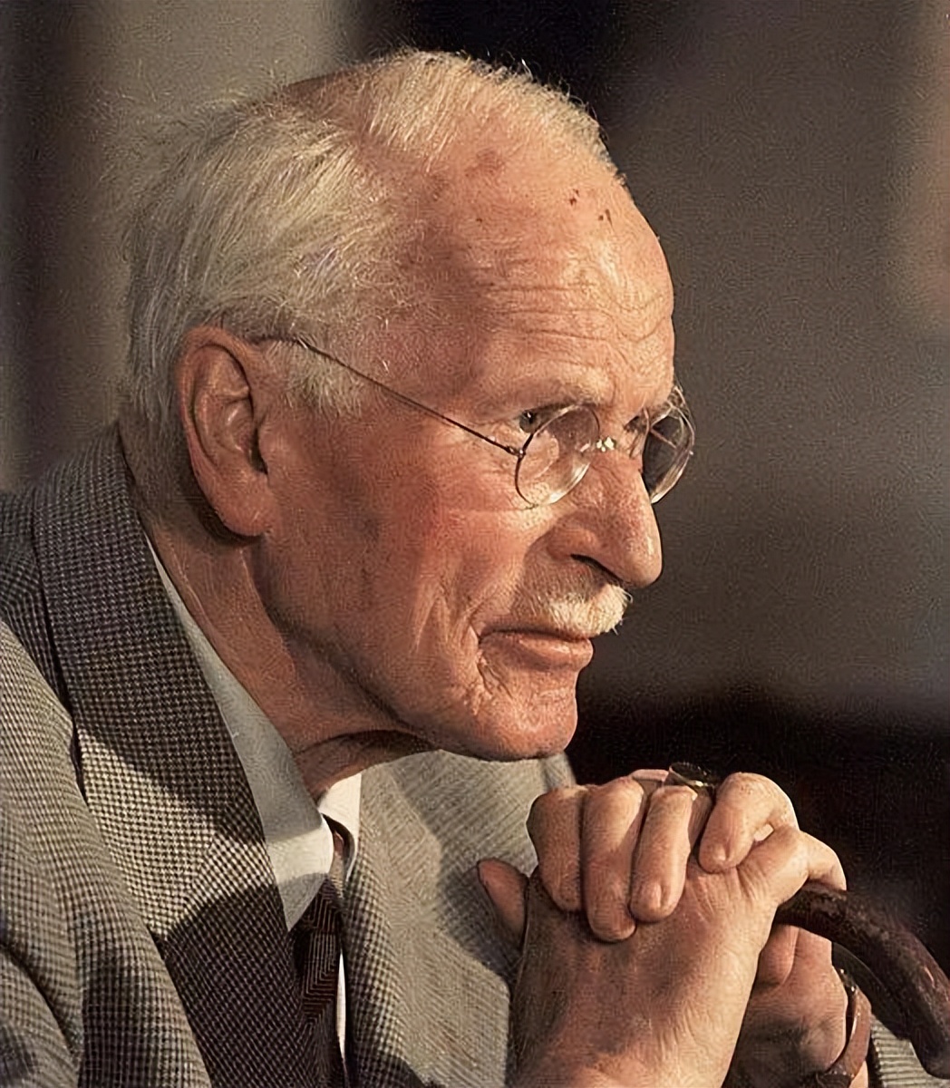 他，给现代人提供了一套治愈自身创伤的有效方法