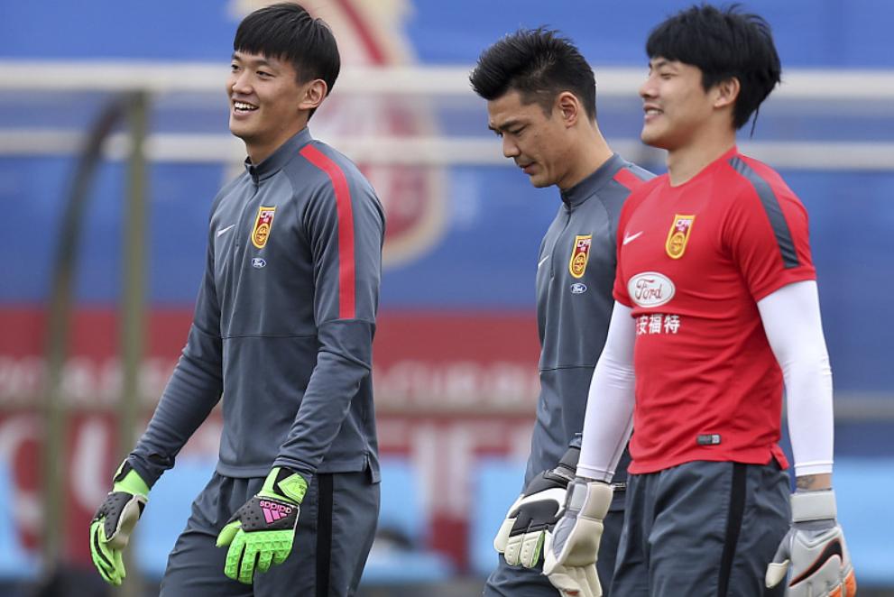 德转现役右后卫,德转中超球员身价