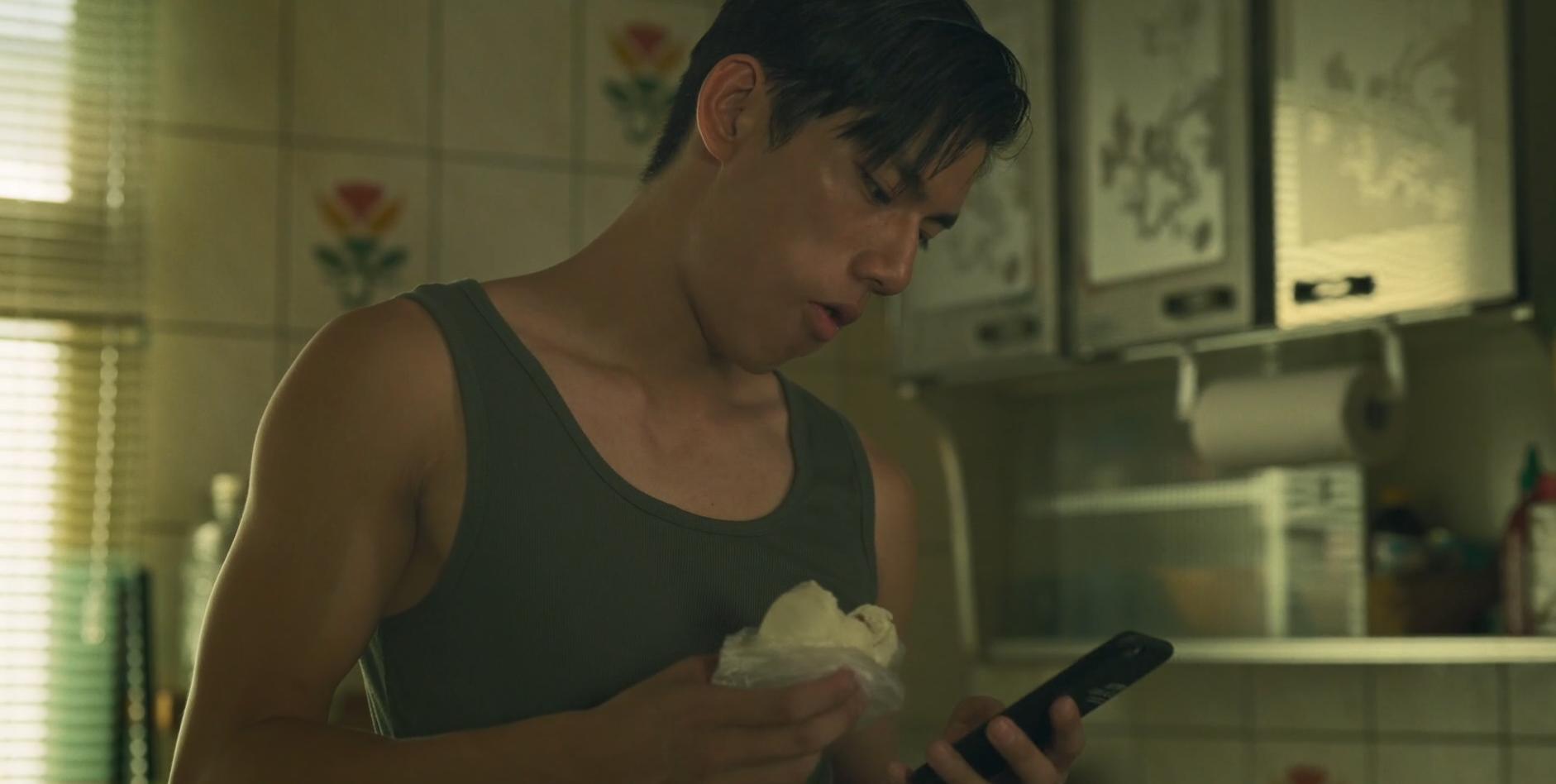 《哭悲》好听的是名字,难看的是片子