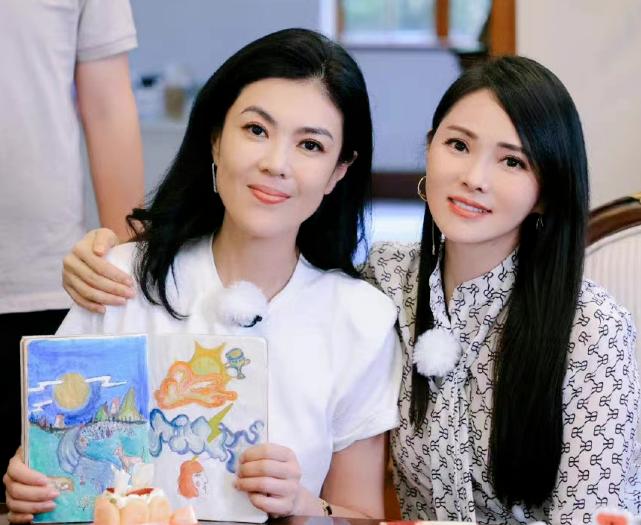 4对闹崩的塑料姐妹花：真情假意难辨，翻脸比翻书还快