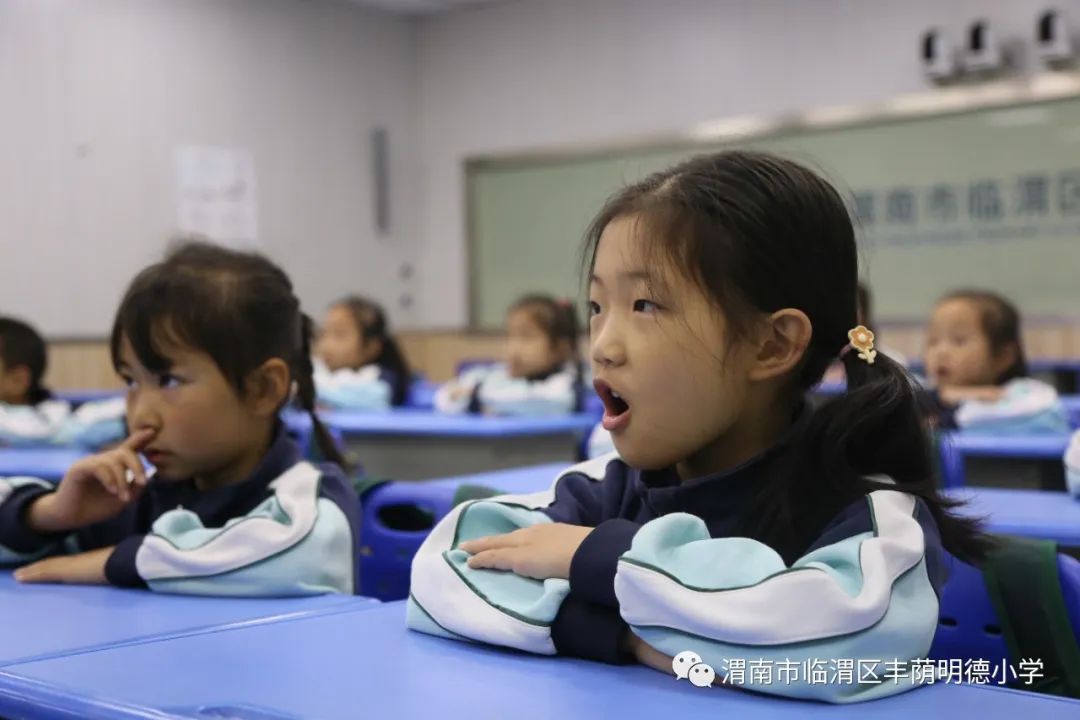 涓板窞骞煎皬琛旀帴,涓拌崼