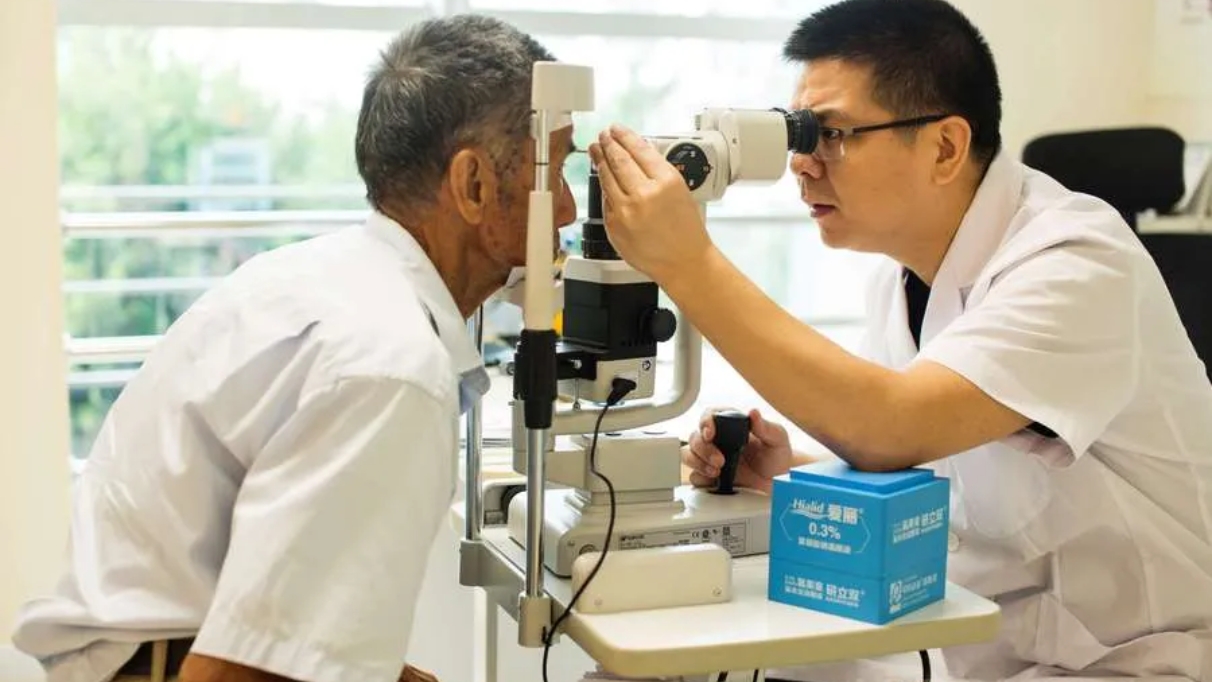 眼睛干涩有救吗,吃什么可以预防眼睛干涩模糊