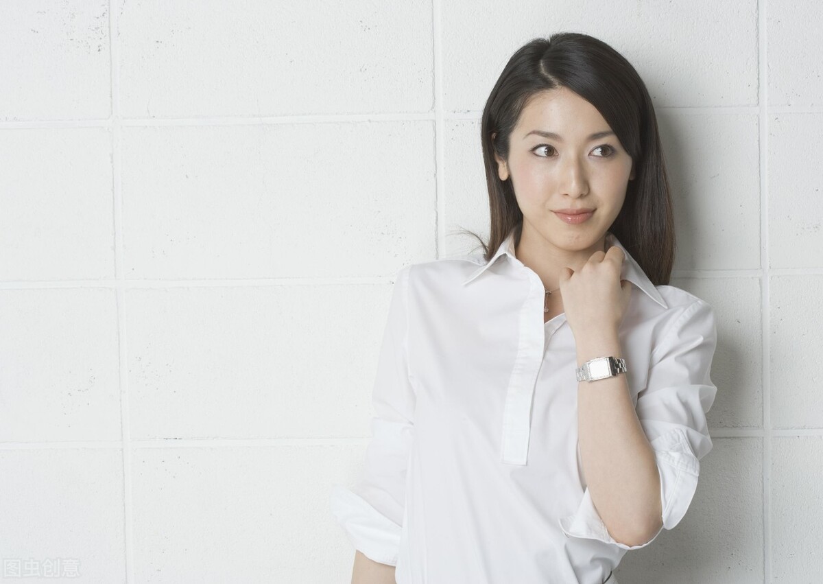 深夜，邻居女孩请我吃饭，我答应了，结局：差一点被套路