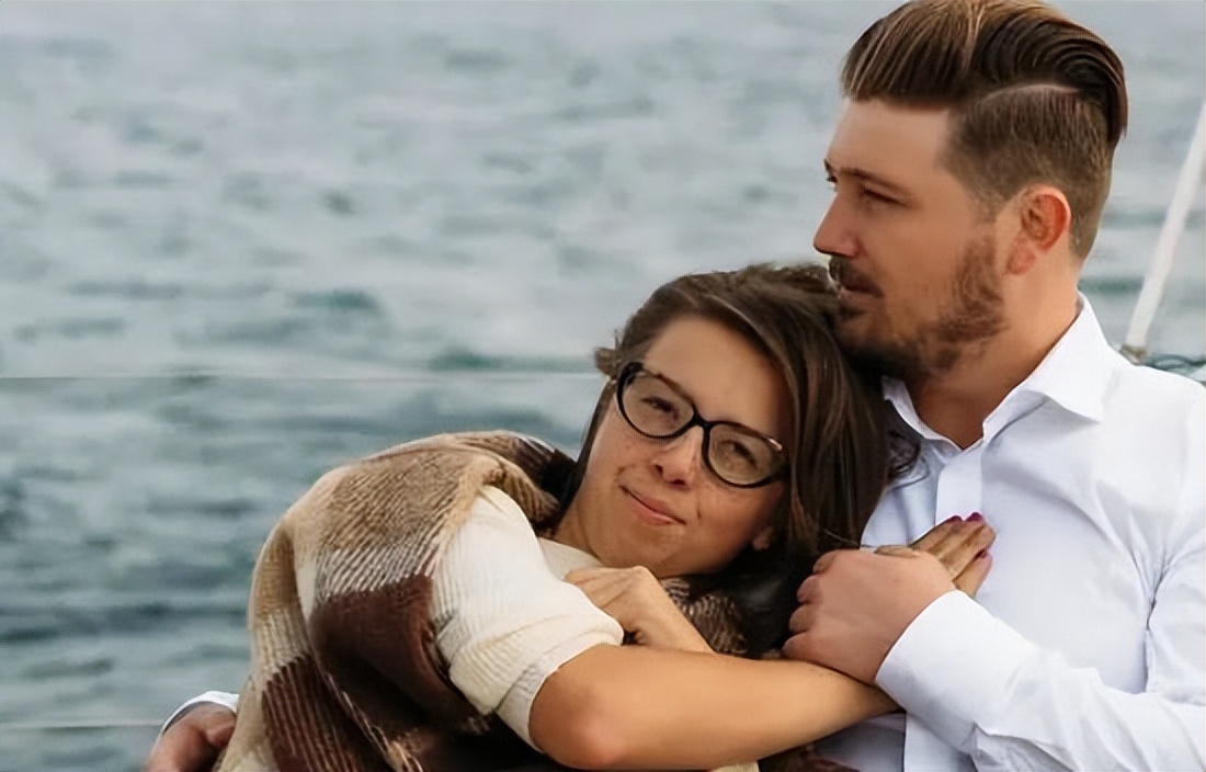 女人来例假千万别吃八种水果,例假来了千万别碰3种水果