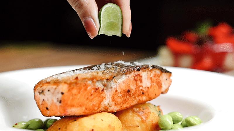 “这家「英伦餐吧」是专属你的快乐密码!”