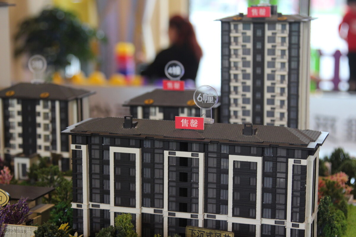 老家买房工作租房,老家买房划算吗