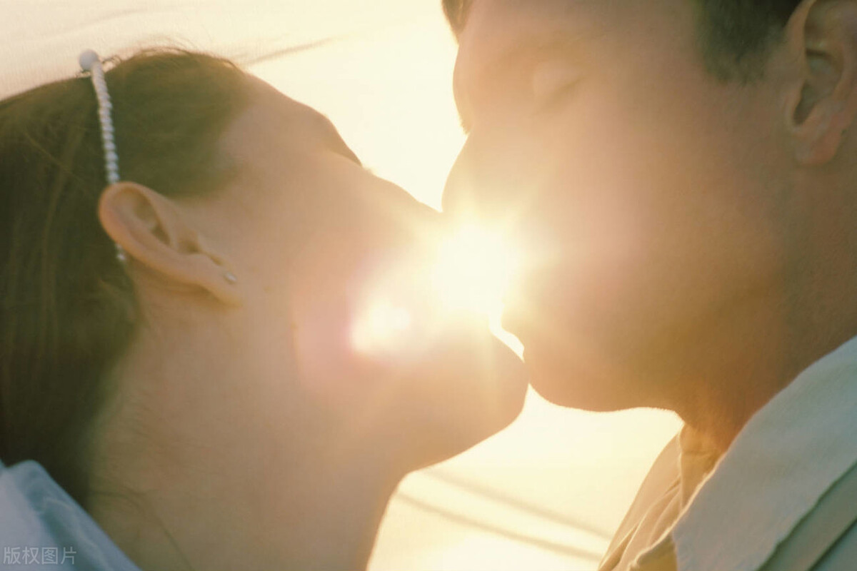 2006年20岁小伙与18岁美女发生一夜情花7元钱*欢偷**三次后大祸临头