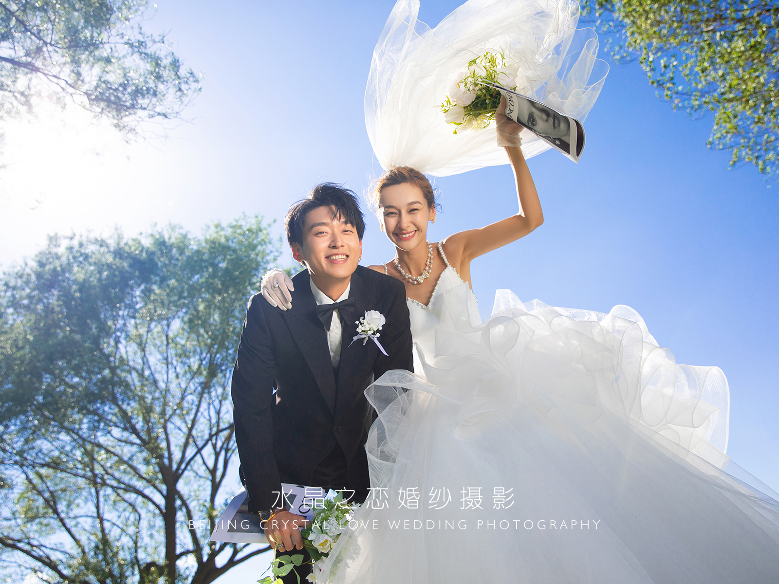 ins风森系婚纱照草坪六宫格图片,森系草坪婚纱照拍摄技巧