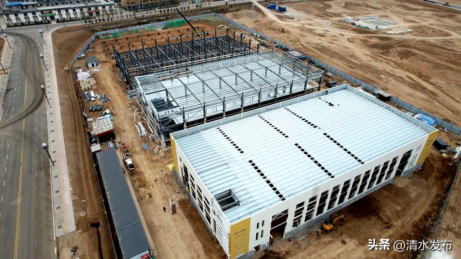 奋进新征程创造新伟业朗诵,高质量推进工业园区建设