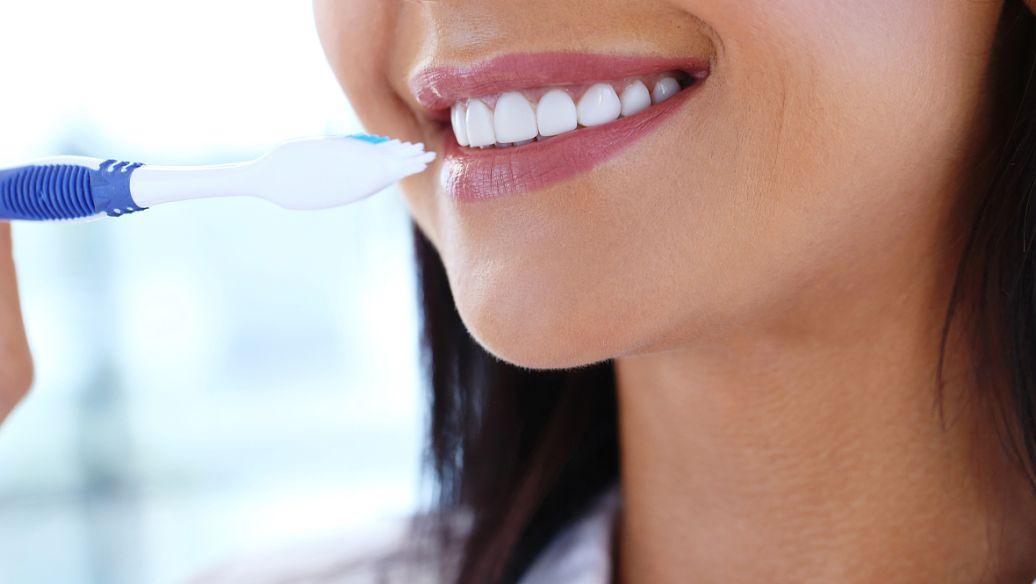 戴上口罩觉得自己口臭怎么回事,口罩戴久了有臭味是口臭味吗