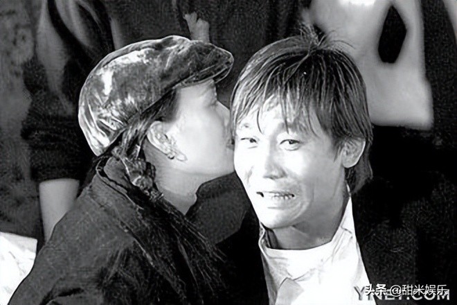 那英淘汰的实力歌手姚贝娜,那英为什么要给姚贝娜换歌