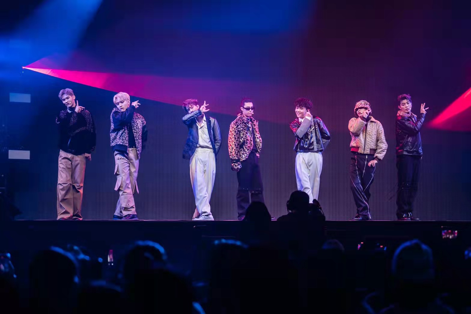 AcQUA源少年怀揣初心火爆开唱连开两天演唱会现场嗨翻