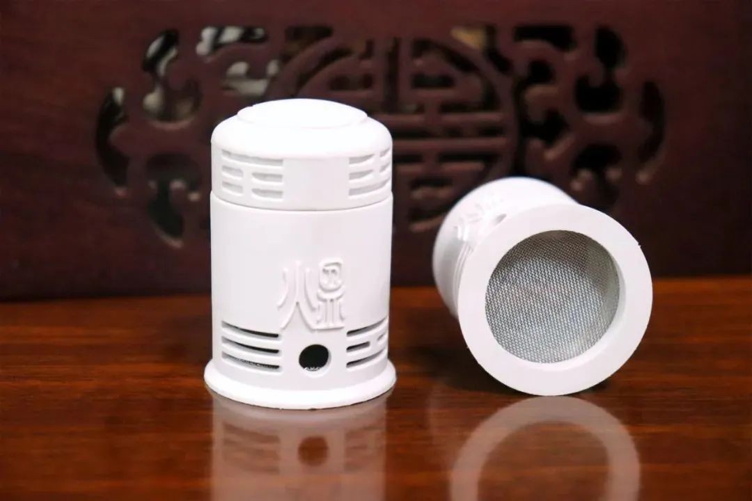 80岁中医生姜泡它排出黑臭宿便,宿便中医