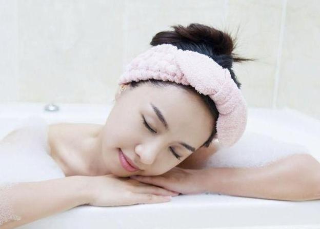 女性外阴部长痘痘，这是怎么回事？正确了解是关键！