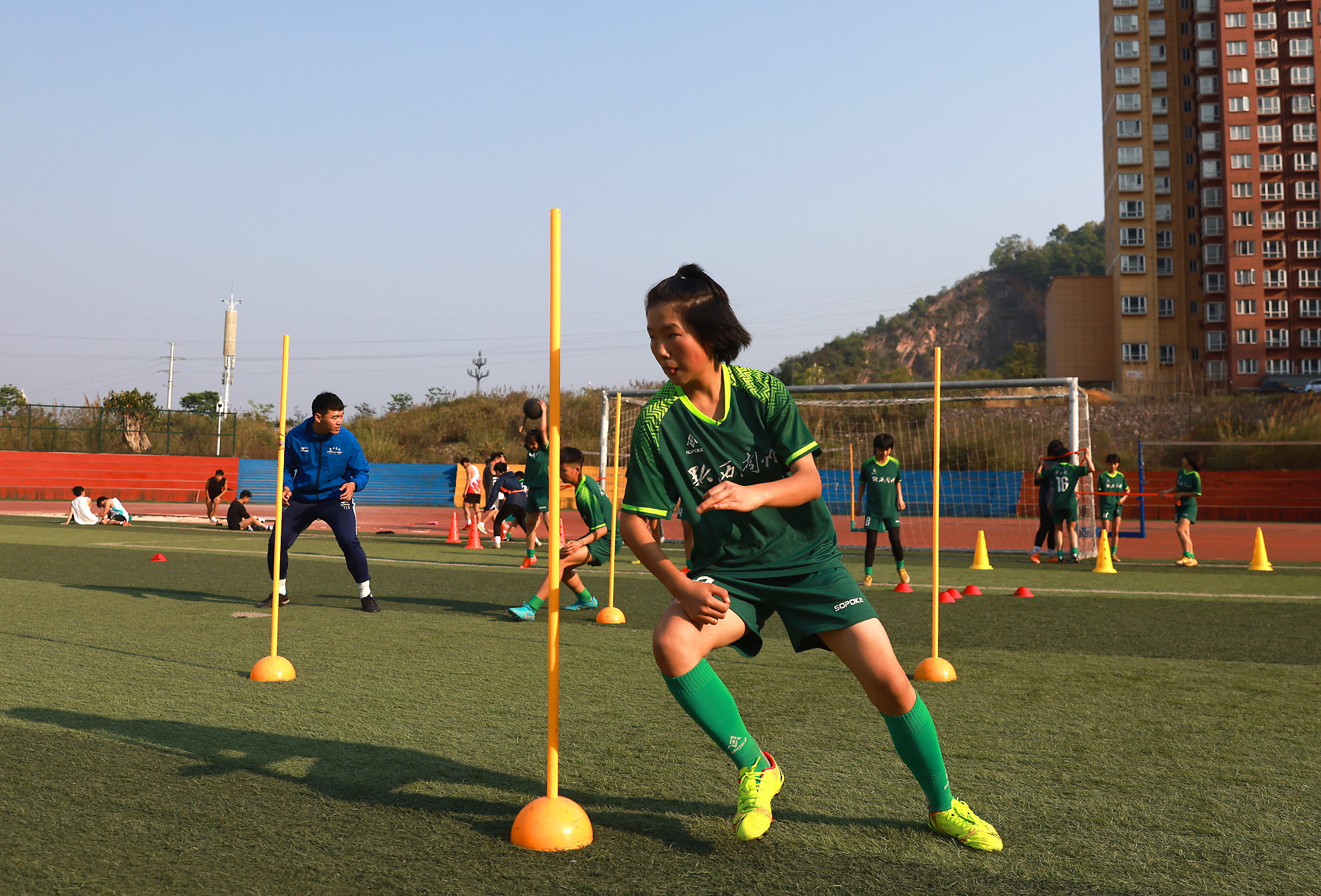 铿锵玫瑰军训,铿锵玫瑰辅导作业