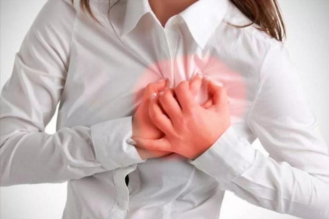 来月经时为何乳房会胀痛？月经刚走能马上同房吗？男女都应该看看