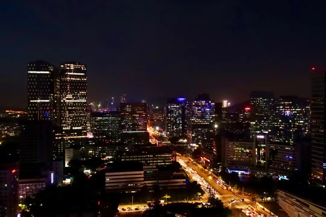 离开互联网大厂,我在深圳假装面试,假装上班,假装看房