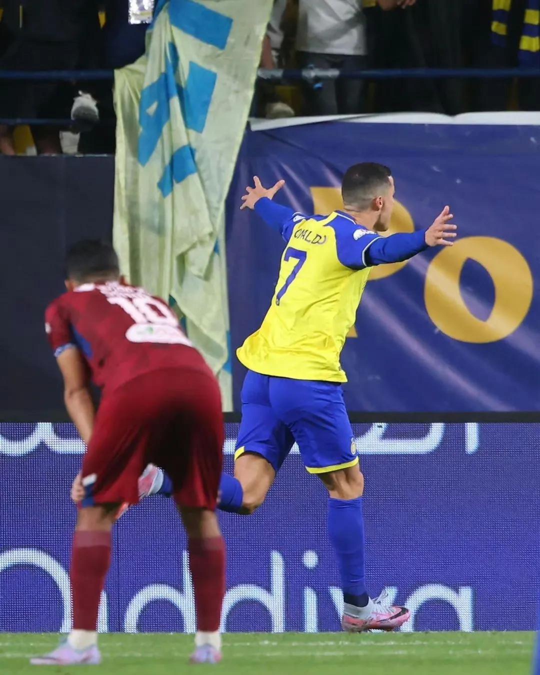 c罗马赛欧冠任意球,c罗欧洲预选赛任意球破门