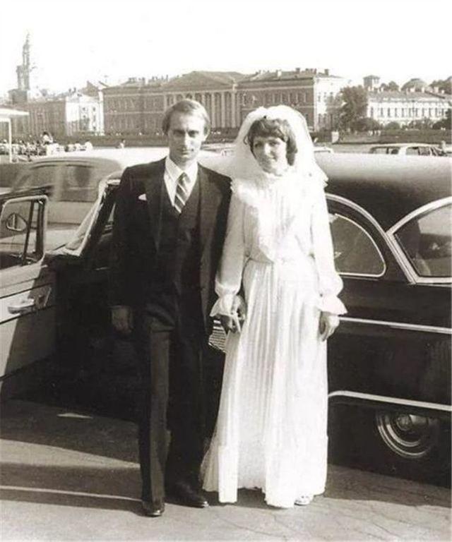 普京当选总统做的事,普京当选总统后第一件事