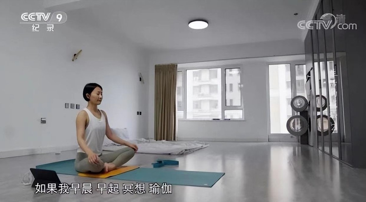 断舍离女孩火上央视抖音号,断舍离的女生抖音