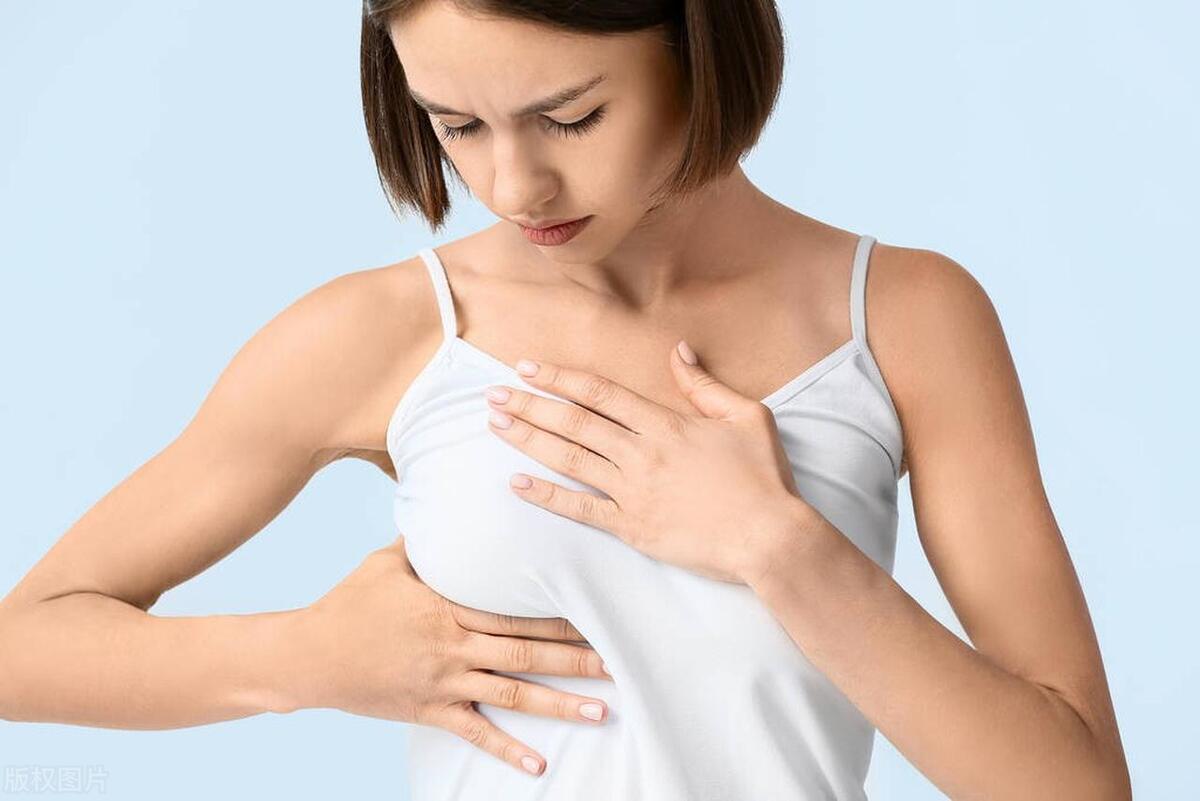 产后乳房有血丝怎么办,产后第二天乳房出血是怎么回事